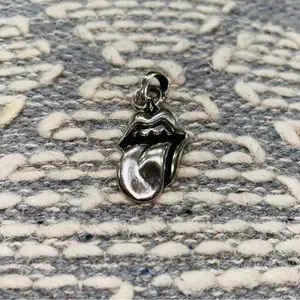 Chrome hearts rolling store stones ring